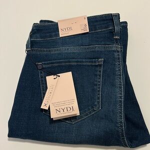 NYDJ SIZE 8 NEW WITH TAG
